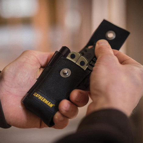 Kit de Multiherramienta Rebar Tan Leatherman con Linterna P2R Core Ledlenser Leatherman