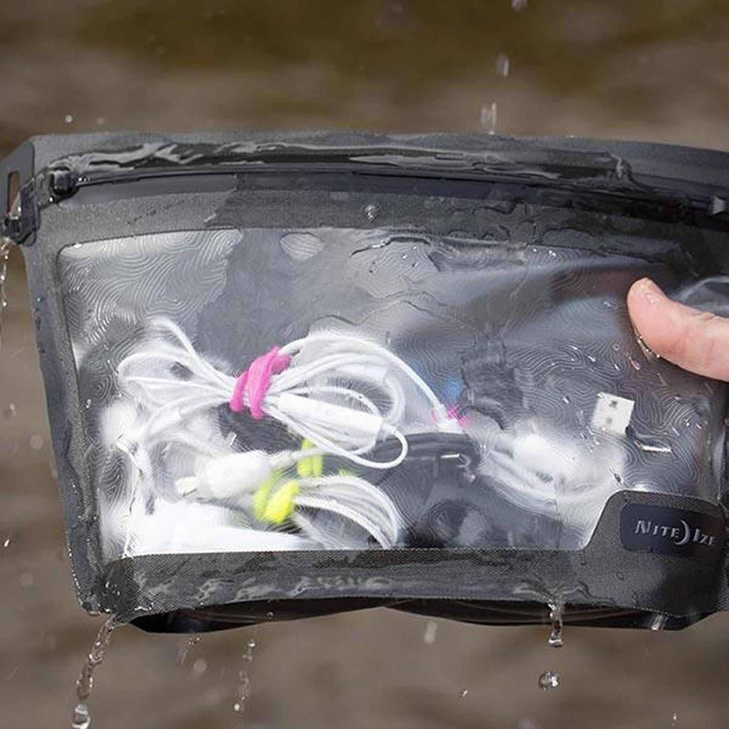 Bolsa a Prueba de Agua Negra Nite Ize Nite Ize