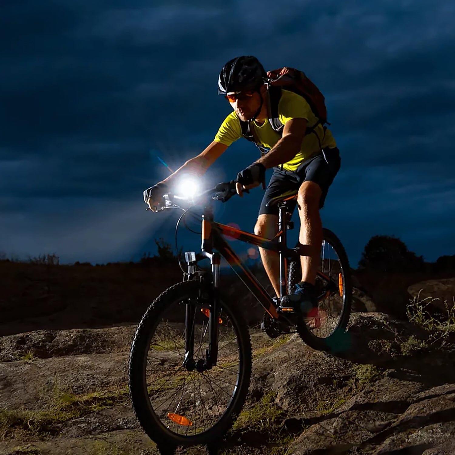 Luz Delantera Recargable para Bicicleta RN 800 Negra Olight Olight 