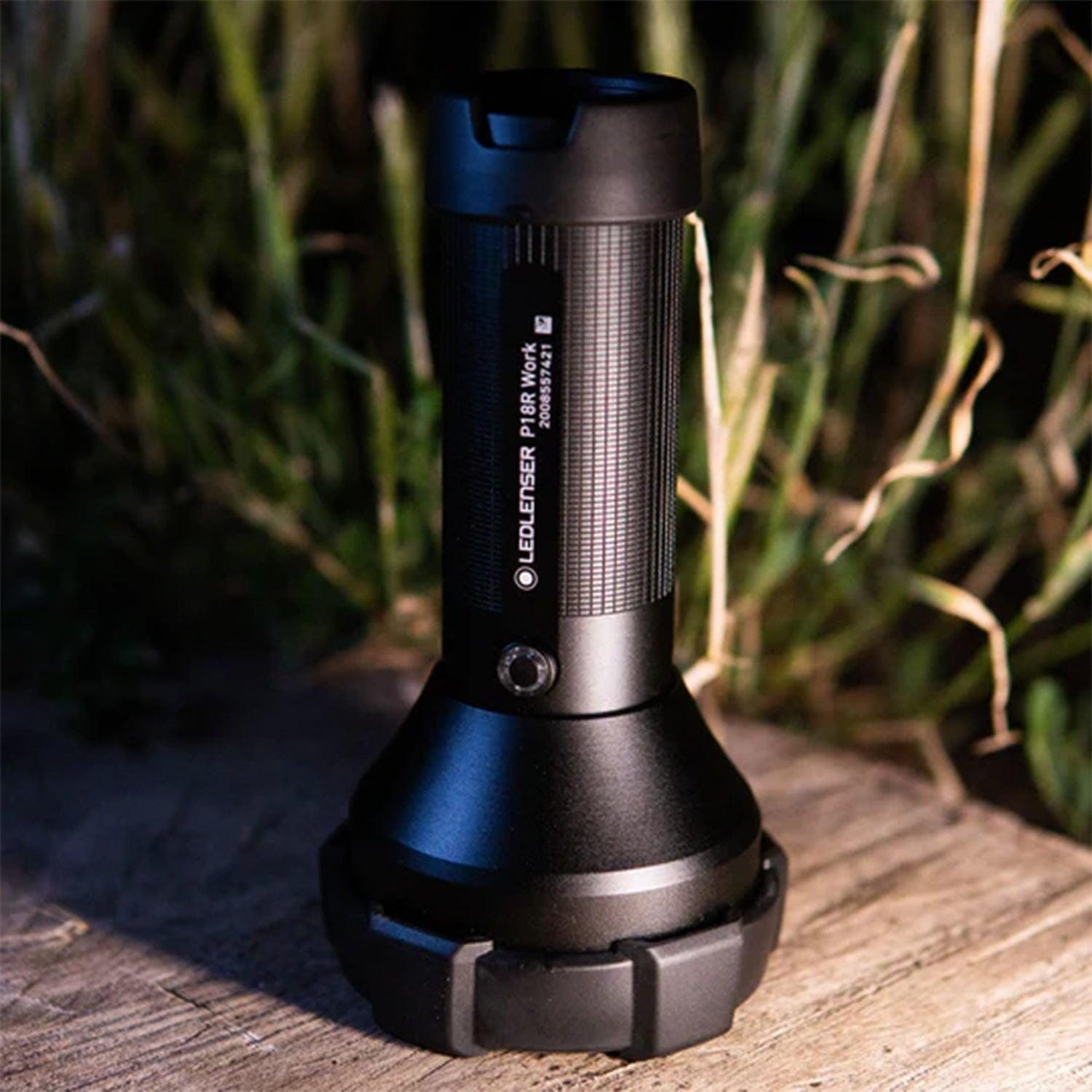 Linterna Recargable de Mano P18R WORK Negra Ledlenser Ledlenser 